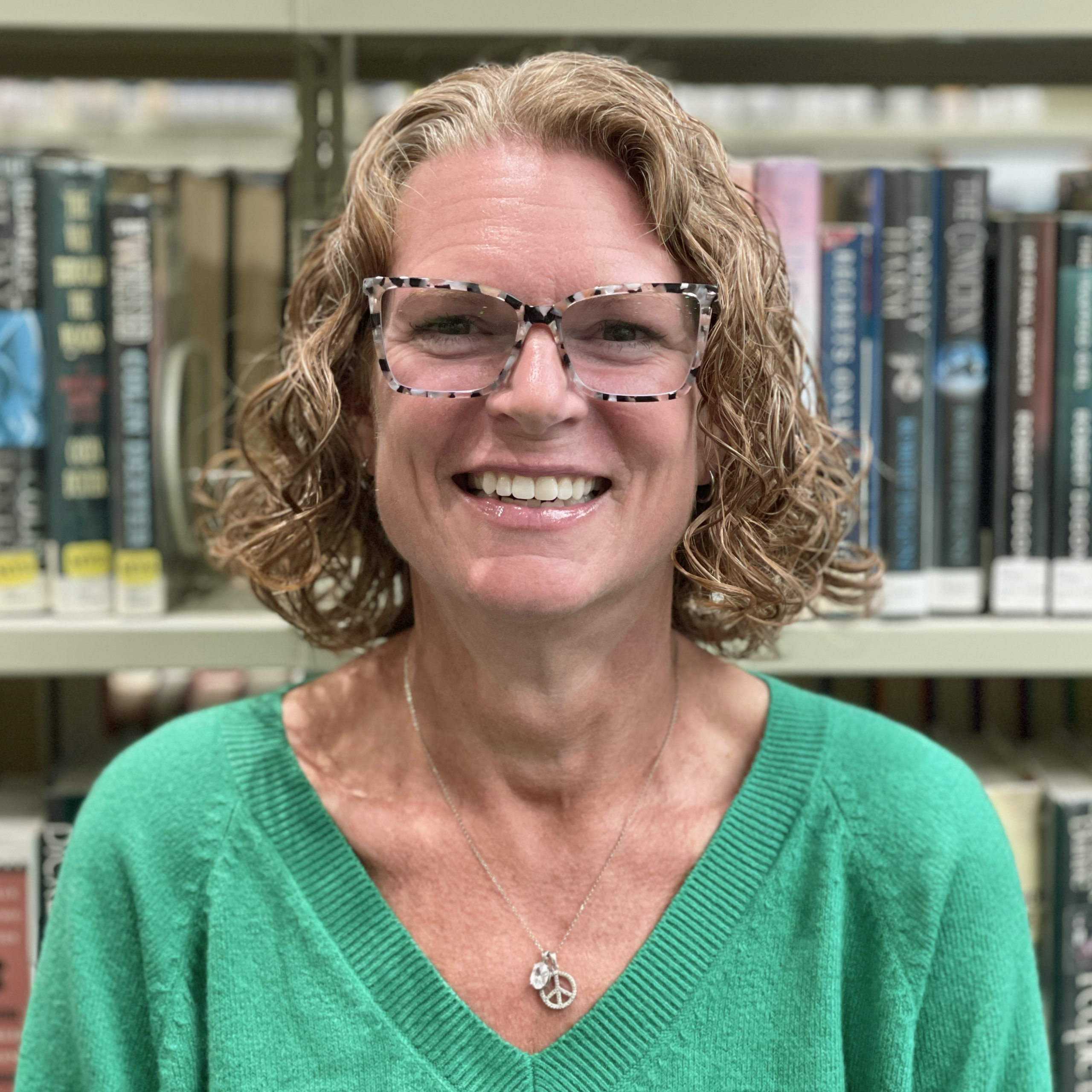 Angie, patron services.